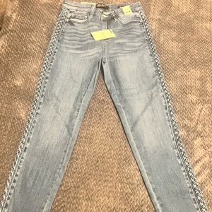 Relaxed Judy Blue Jeans with braided detail side seam